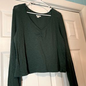 AE Laced Long Sleeve V-Neck Ruched Shirt